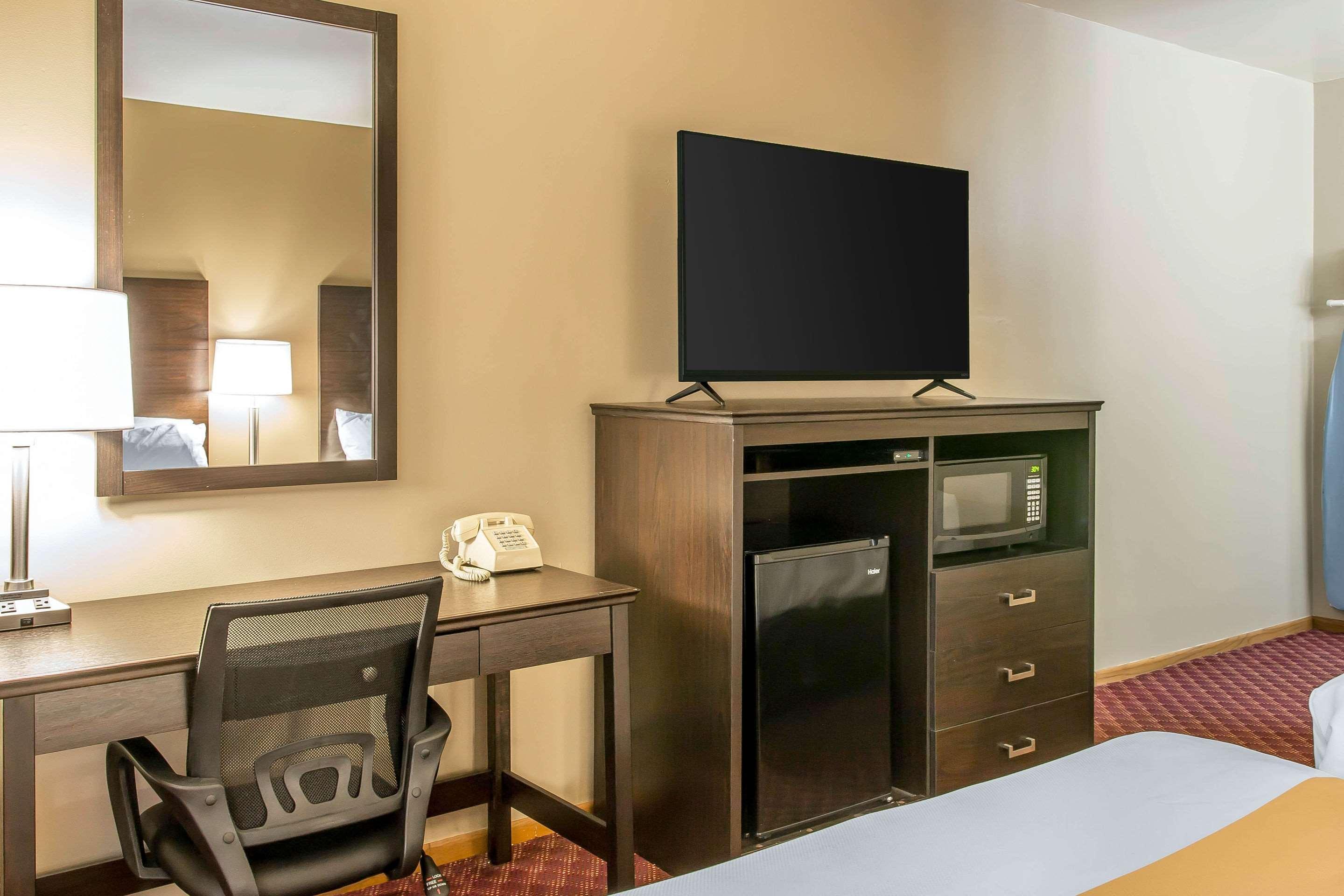 Quality Inn & Suites Houghton Buitenkant foto