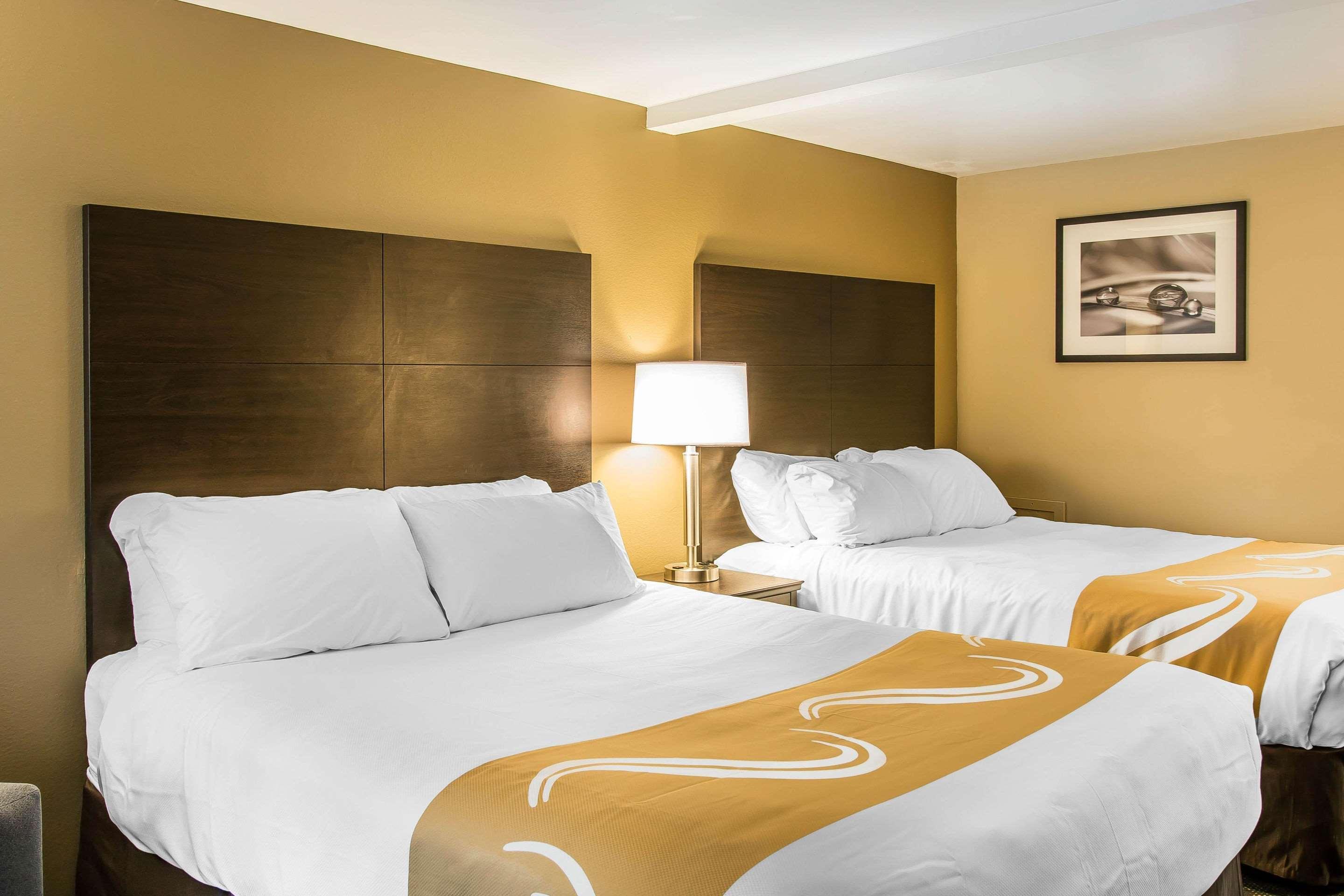 Quality Inn & Suites Houghton Buitenkant foto