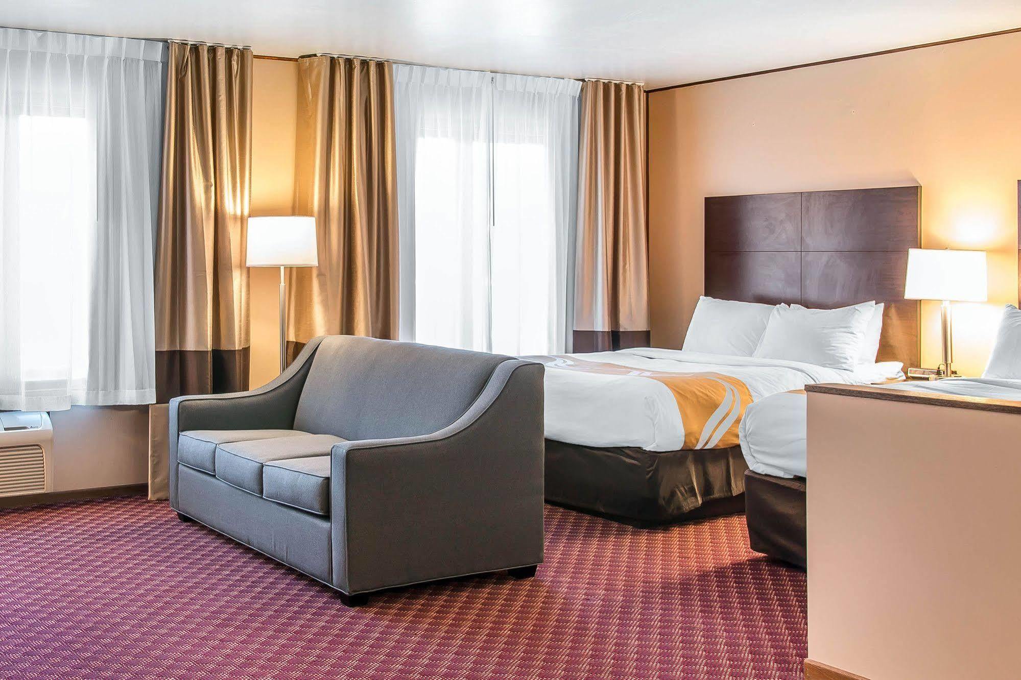 Quality Inn & Suites Houghton Buitenkant foto